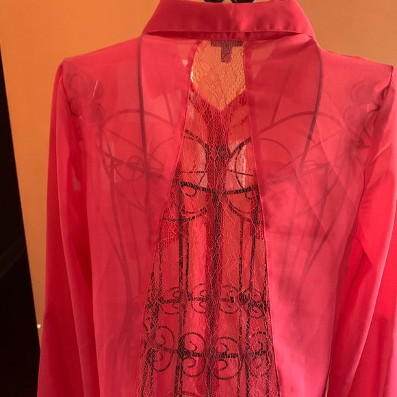 Charlotte Russe Laced Back Top - Picture 5 of 7